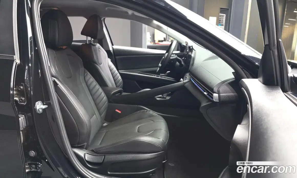 Hyundai Avante 2020 1.6 автомат (гидро), фото 17