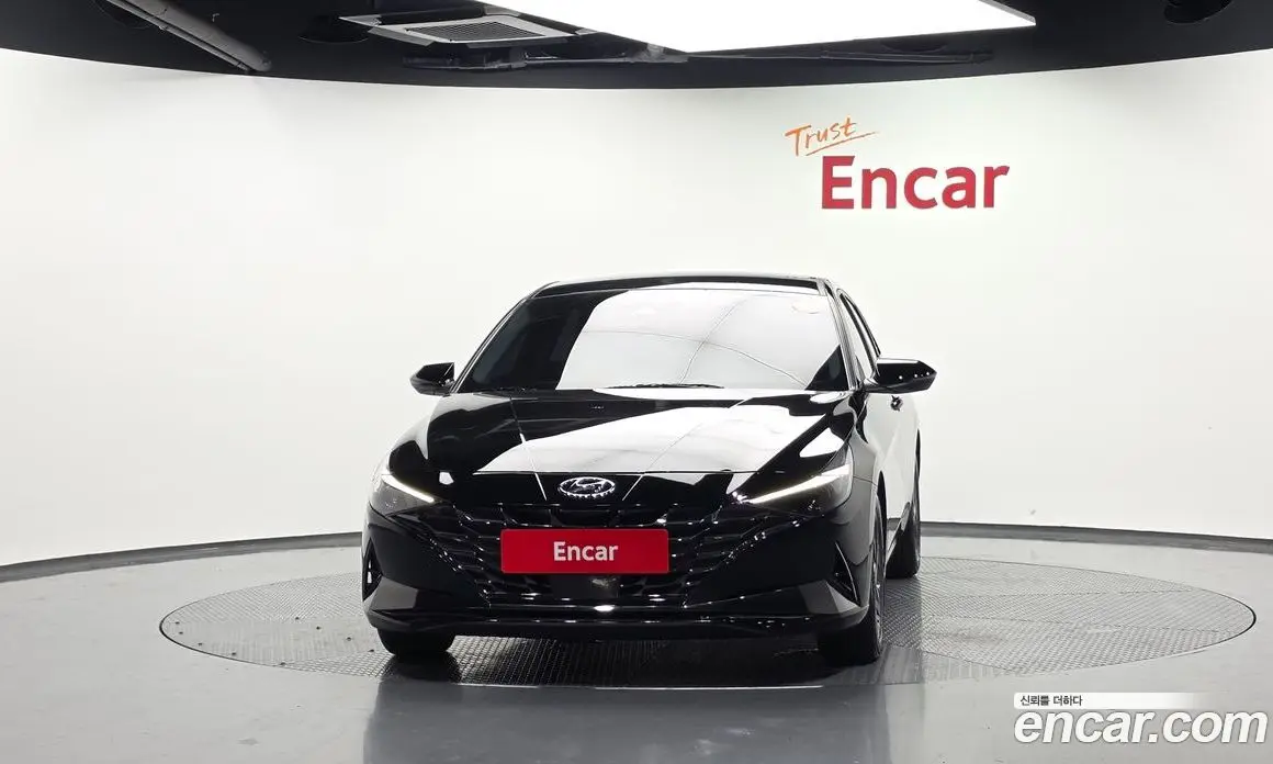 Hyundai Avante 2022 1.6 автомат (гидро), фото 3