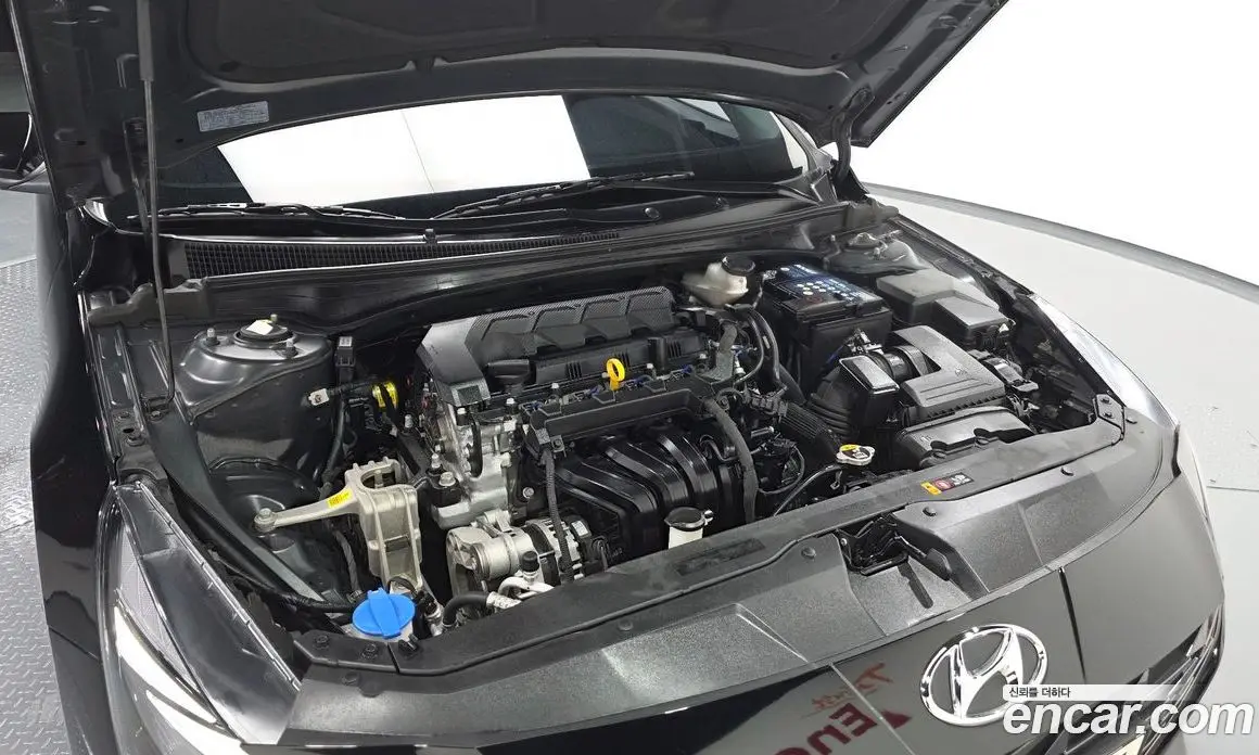 Hyundai Avante 2022 1.6 автомат (гидро), фото 6