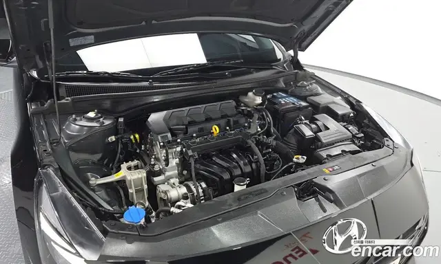 Hyundai Avante 2022 1.6 автомат (гидро), миниатюра 6
