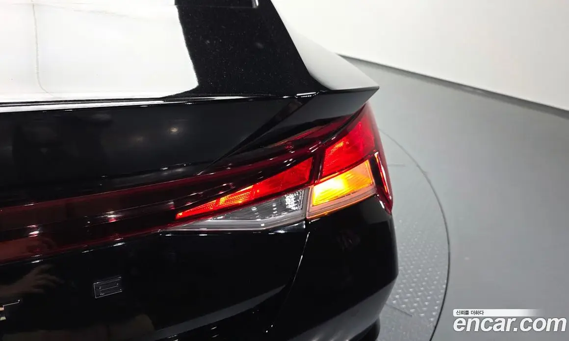 Hyundai Avante 2022 1.6 автомат (гидро), фото 9