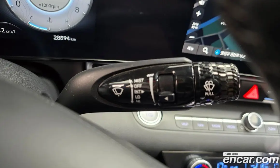 Hyundai Avante 2023 1.6 автомат (гидро), фото 26
