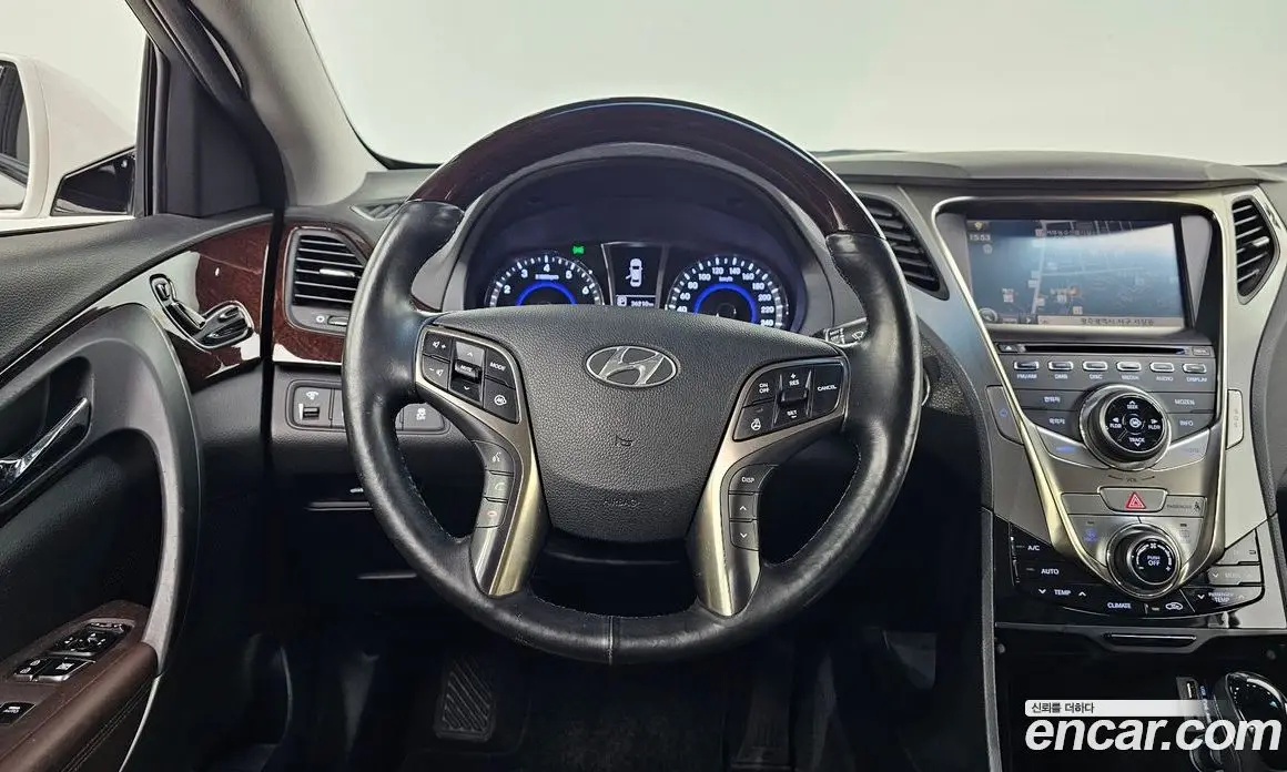 Hyundai Grandeur 2012 2.4 автомат (гидро), фото 12
