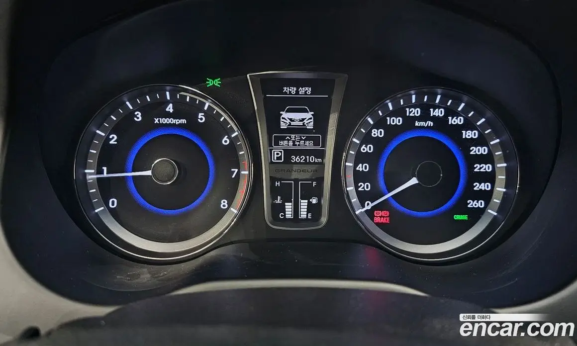 Hyundai Grandeur 2012 2.4 автомат (гидро), фото 8