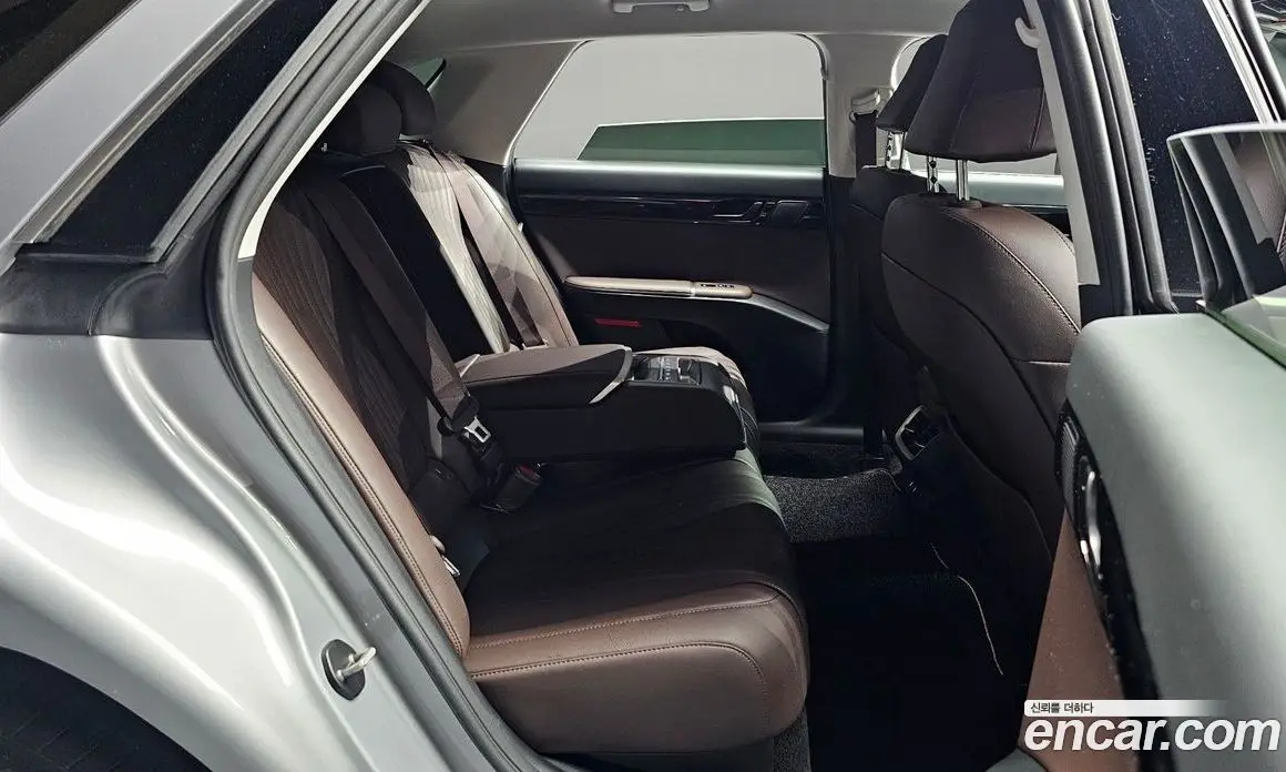 Hyundai Grandeur 2023 2.5 автомат (гидро), фото 18