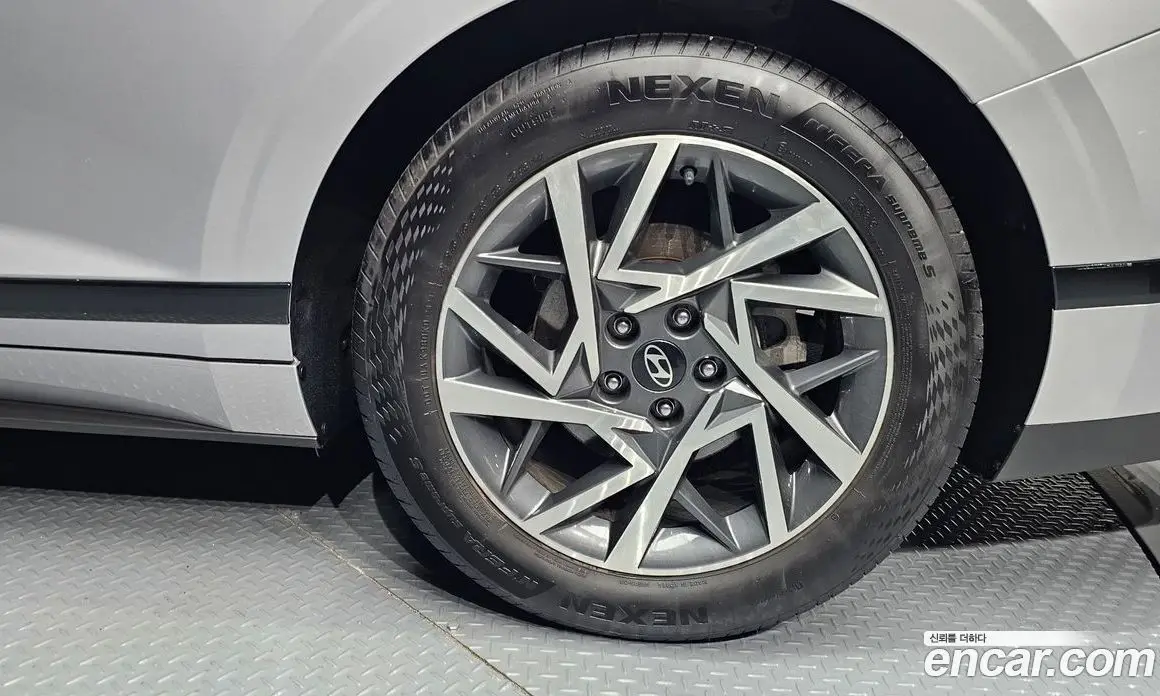 Hyundai Grandeur 2023 2.5 автомат (гидро), фото 7