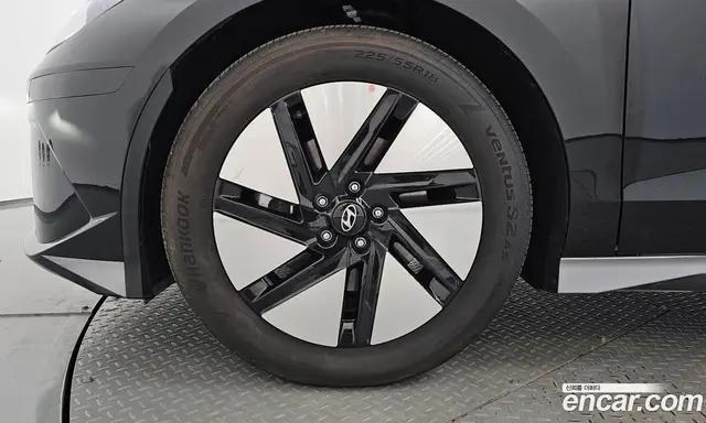 Hyundai Ioniq 6 2024 0.1 автомат (гидро), миниатюра 4