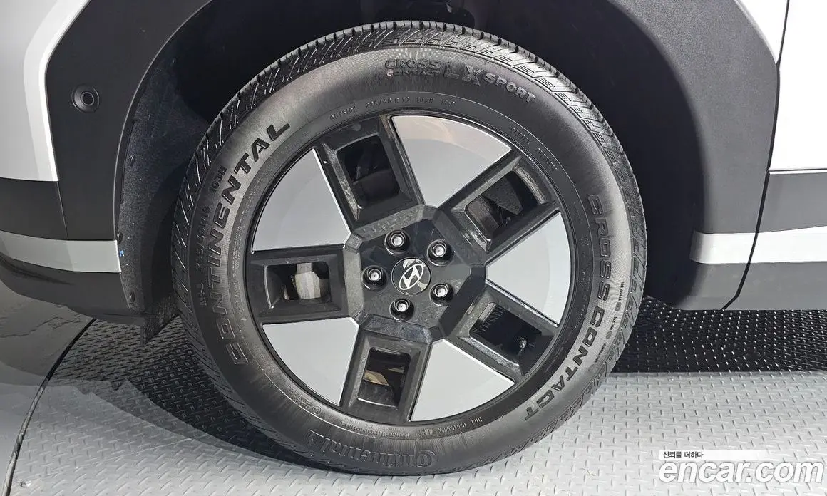 Hyundai Santa Fe 2024 1.6 автомат (гидро), фото 5