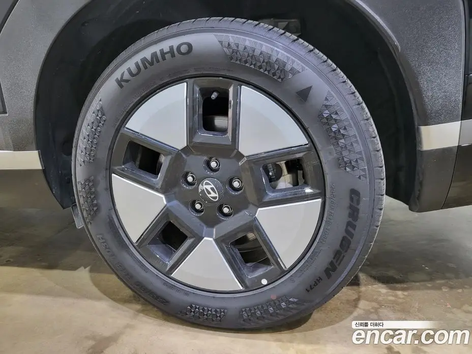 Hyundai Santa Fe 2025 1.6 автомат (гидро), фото 13