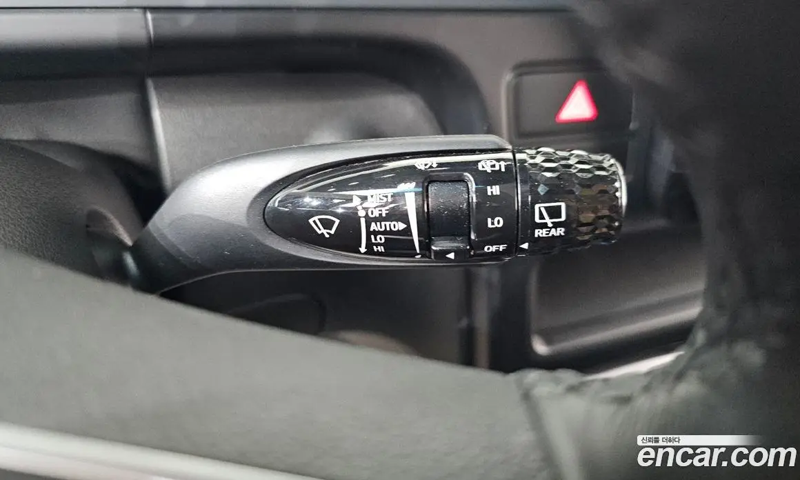 Hyundai Staria 2024 2.2 автомат (гидро), фото 23