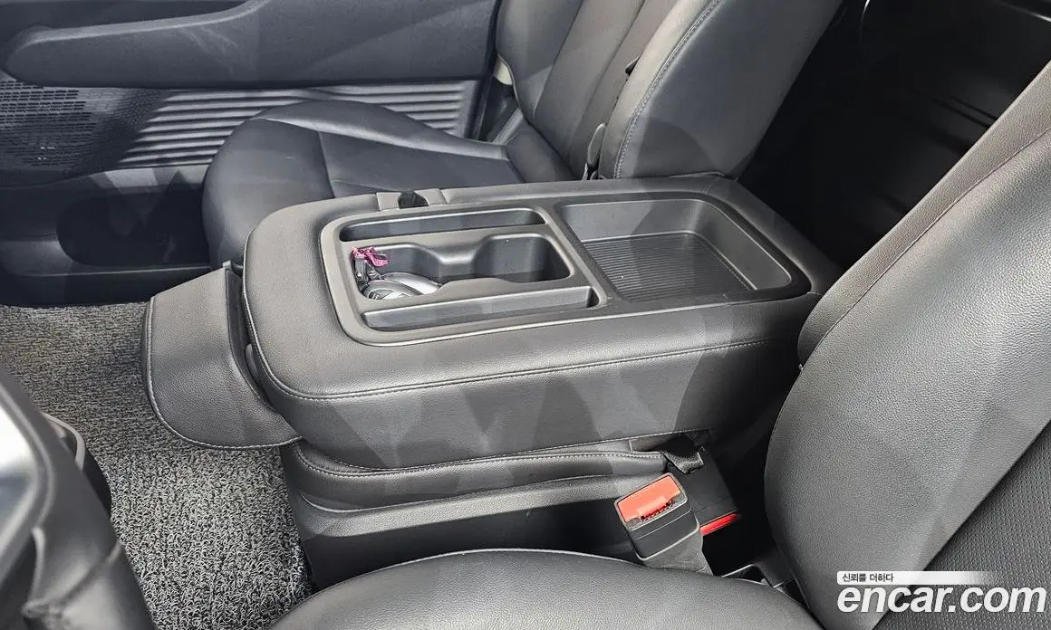 Hyundai Staria 2024 2.2 автомат (гидро), фото 27