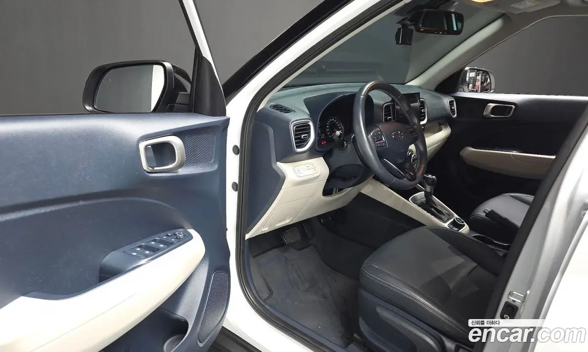 Hyundai Venue 2022 1.6 автомат (гидро), фото 13