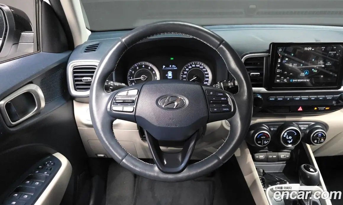 Hyundai Venue 2022 1.6 автомат (гидро), фото 19