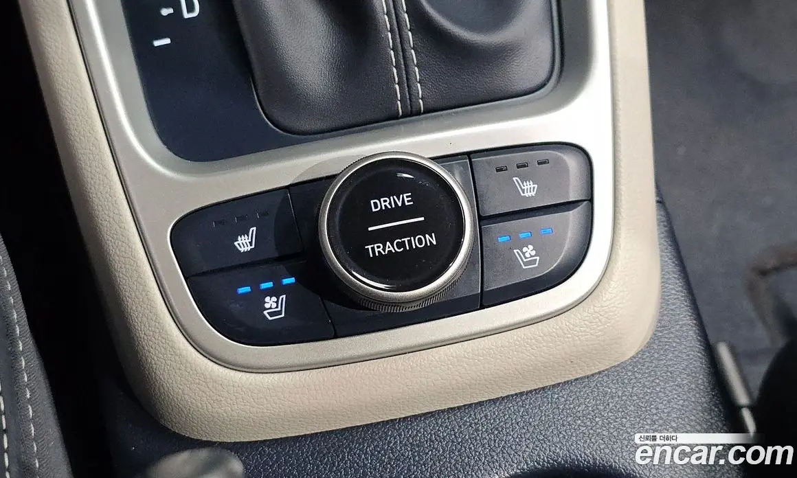 Hyundai Venue 2022 1.6 автомат (гидро), фото 23