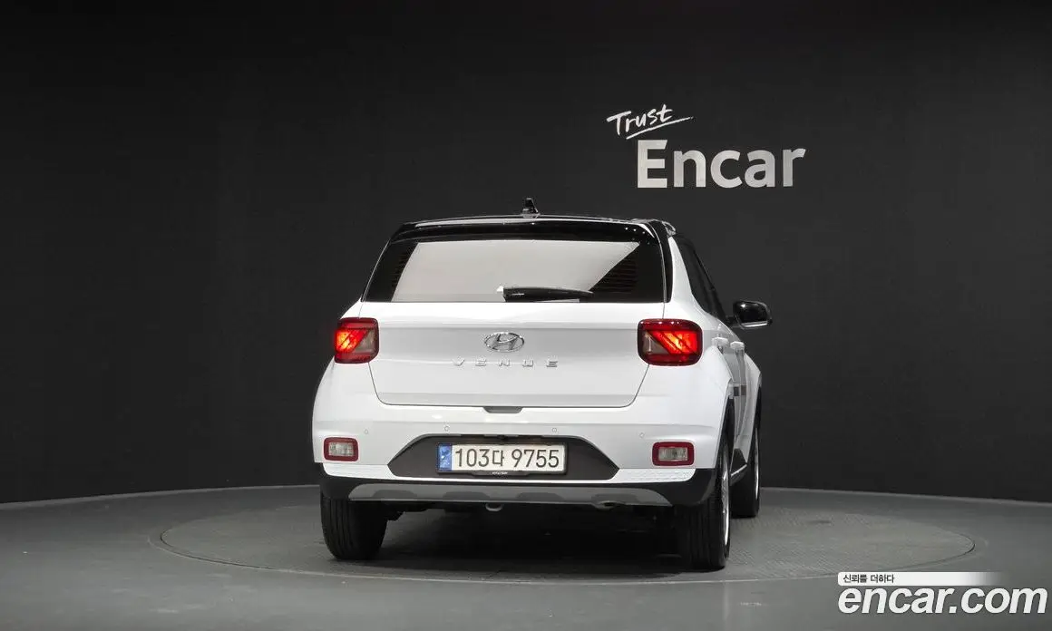 Hyundai Venue 2022 1.6 автомат (гидро), фото 4