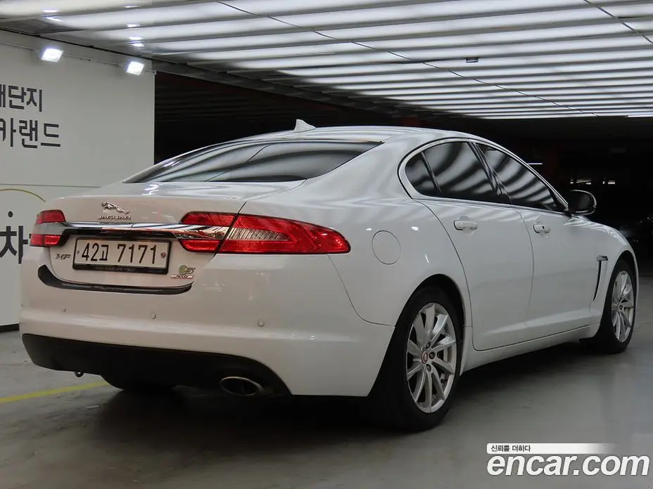 Jaguar XF 2015 2.2 автомат (гидро), фото 3 Jaguar XF 2015 2.2 автомат (гидро), фото 3