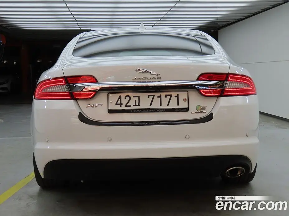 Jaguar XF 2015 2.2 автомат (гидро), фото 4 Jaguar XF 2015 2.2 автомат (гидро), фото 4