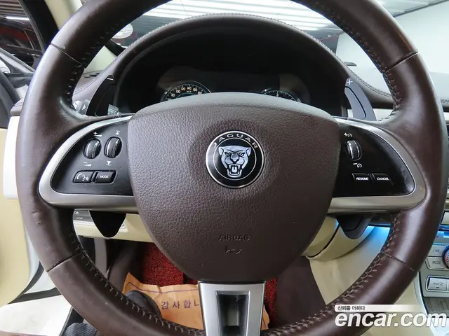 Jaguar XF 2015 2.2 автомат (гидро), миниатюра 9 Jaguar XF 2015 2.2 автомат (гидро), миниатюра 9