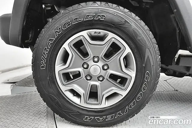Jeep Wrangler 2017 3.6 автомат (гидро), миниатюра 5