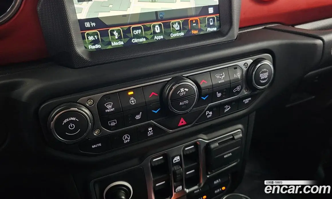 Jeep Wrangler 2019 2.0 автомат (гидро), фото 28