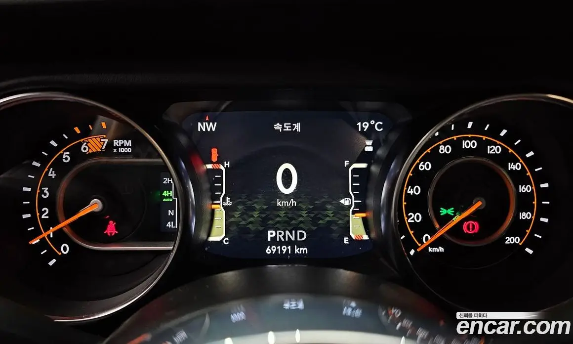 Jeep Wrangler 2021 2.0 автомат (гидро), фото 11