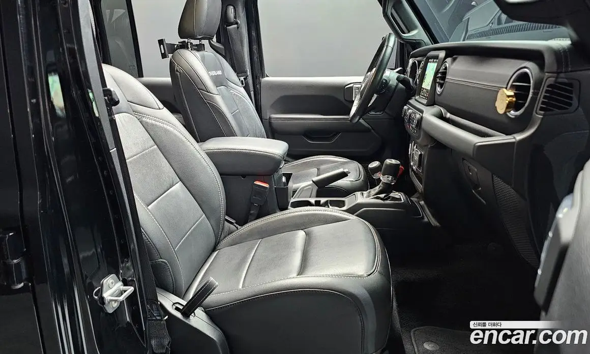 Jeep Wrangler 2021 2.0 автомат (гидро), фото 17