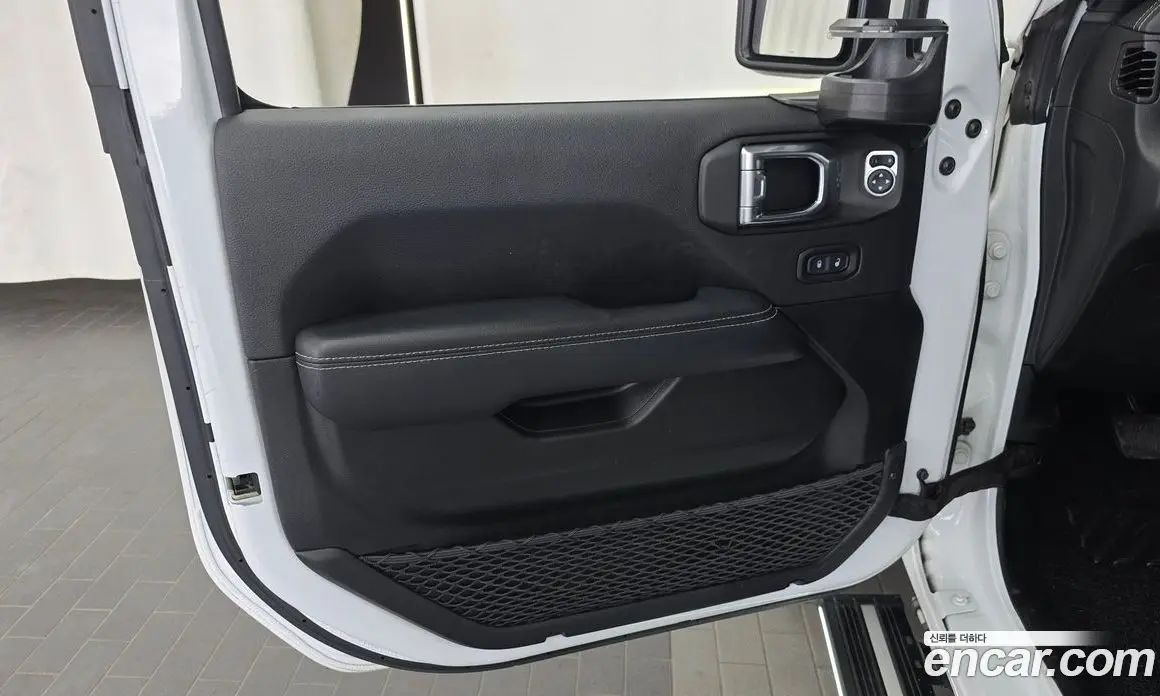 Jeep Wrangler 2022 2.0 автомат (гидро), фото 14