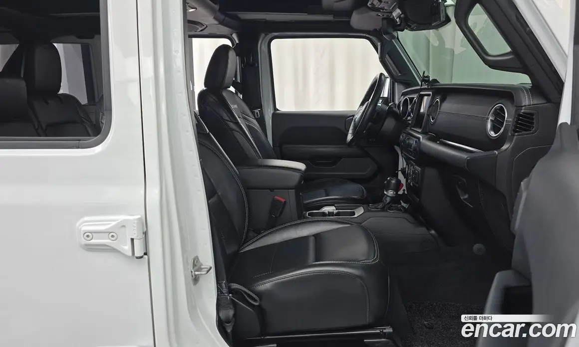 Jeep Wrangler 2022 2.0 автомат (гидро), фото 16
