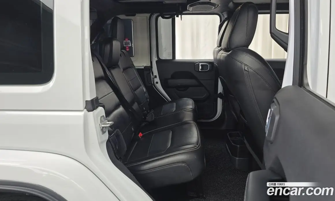 Jeep Wrangler 2022 2.0 автомат (гидро), фото 17