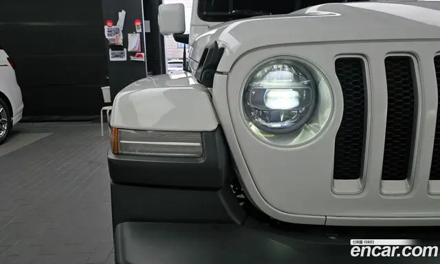 Jeep Wrangler 2022 2.0 автомат (гидро), миниатюра 8