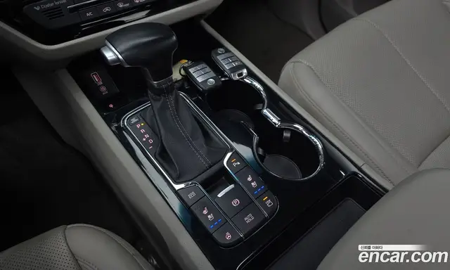 Kia Carnival 2019 2.2 автомат (гидро), миниатюра 12