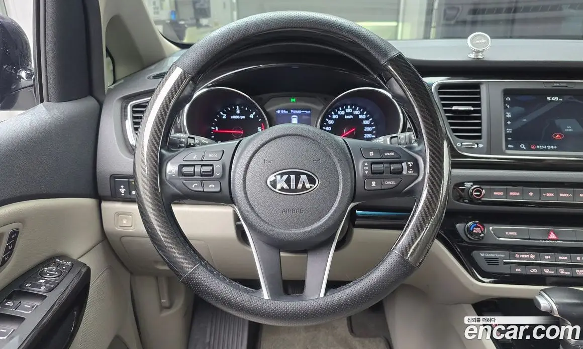 Kia Carnival 2019 2.2 автомат (гидро), фото 19