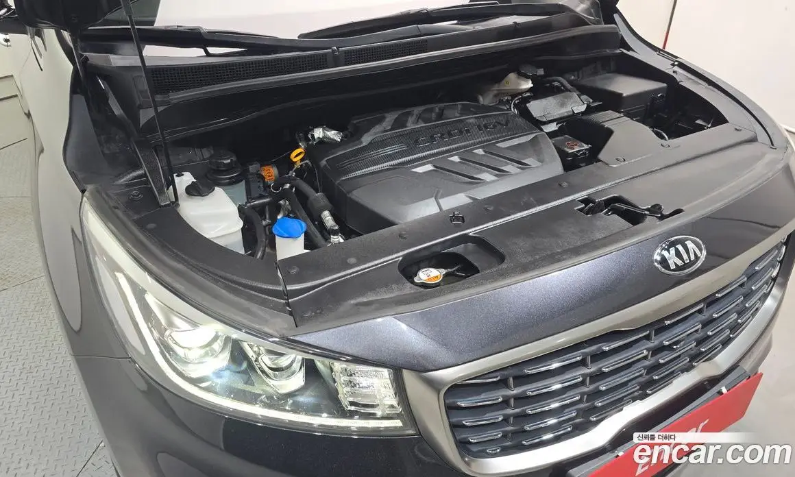 Kia Carnival 2019 2.2 автомат (гидро), фото 6