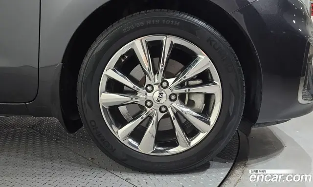 Kia Carnival 2019 2.2 автомат (гидро), миниатюра 7