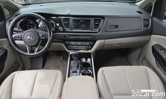 Kia Carnival 2019 2.2 автомат (гидро), миниатюра 10
