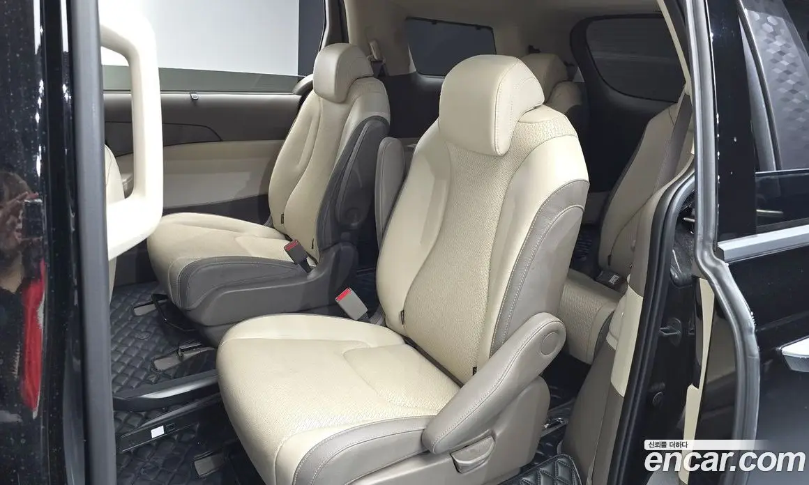 Kia Carnival 2024 3.5 автомат (гидро), фото 17