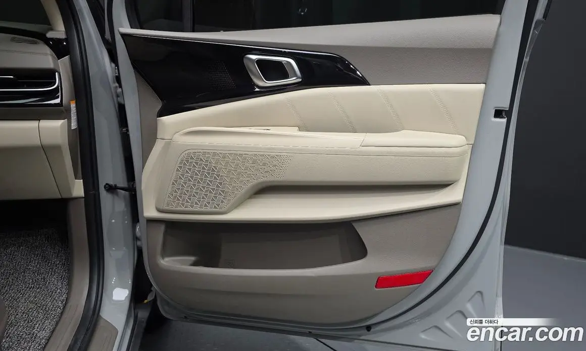 Kia Carnival 2024 1.6 автомат (гидро), фото 14