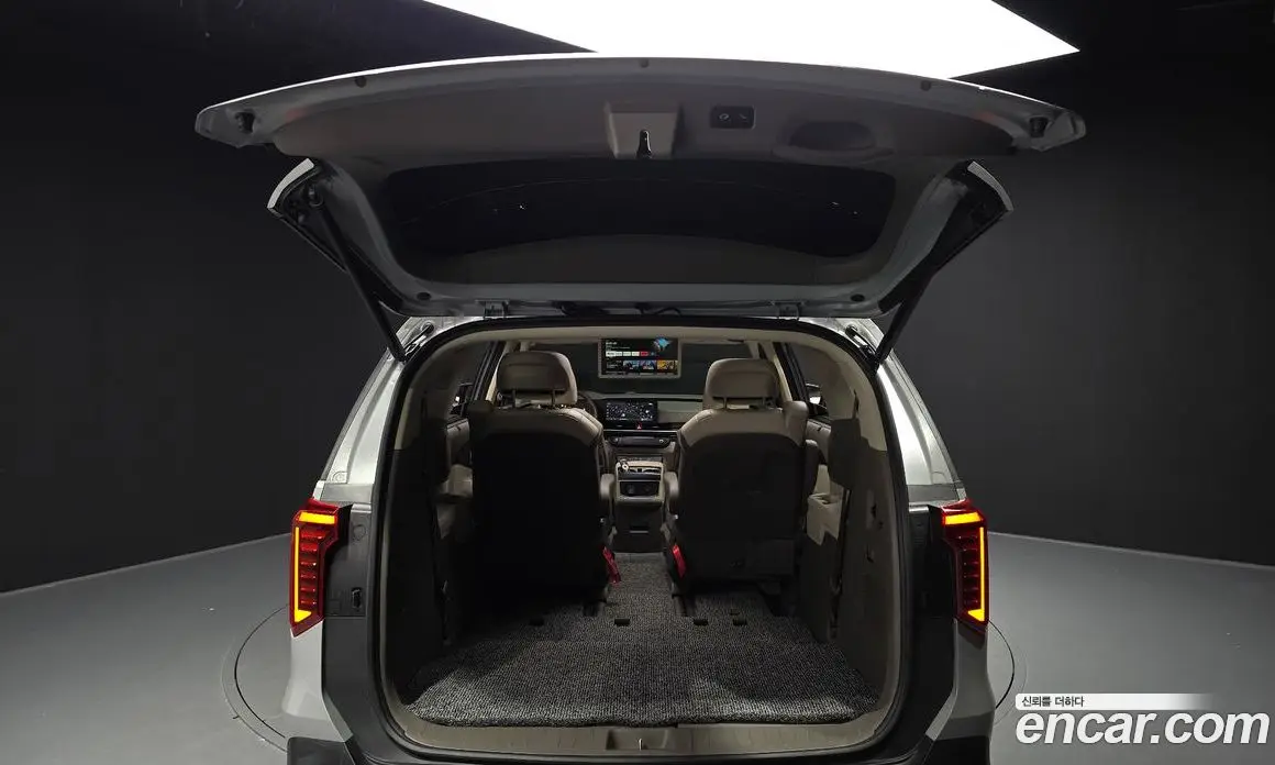 Kia Carnival 2024 1.6 автомат (гидро), фото 25