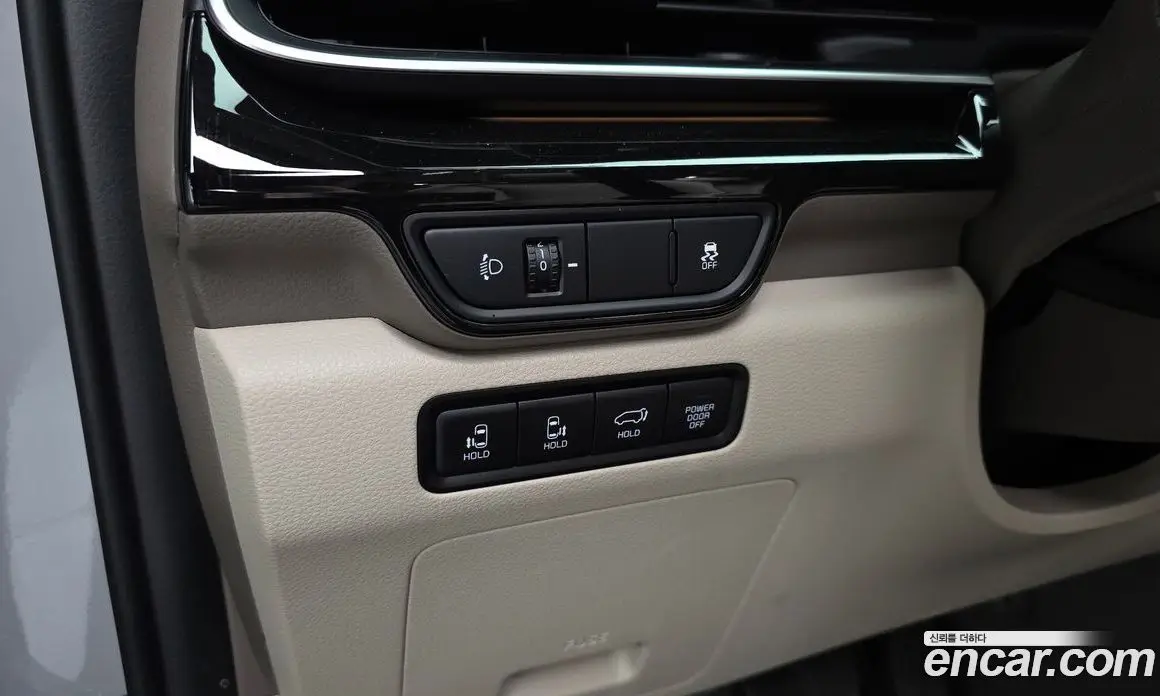 Kia Carnival 2024 1.6 автомат (гидро), фото 26