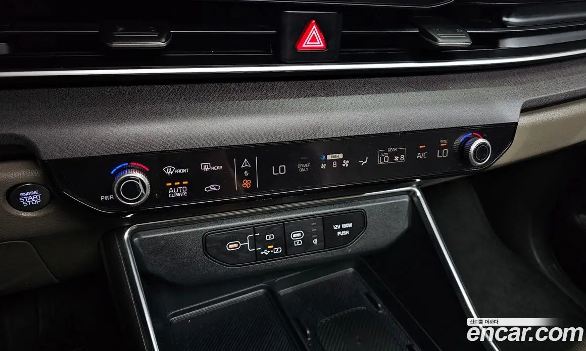 Kia Carnival 2024 1.6 автомат (гидро), фото 23
