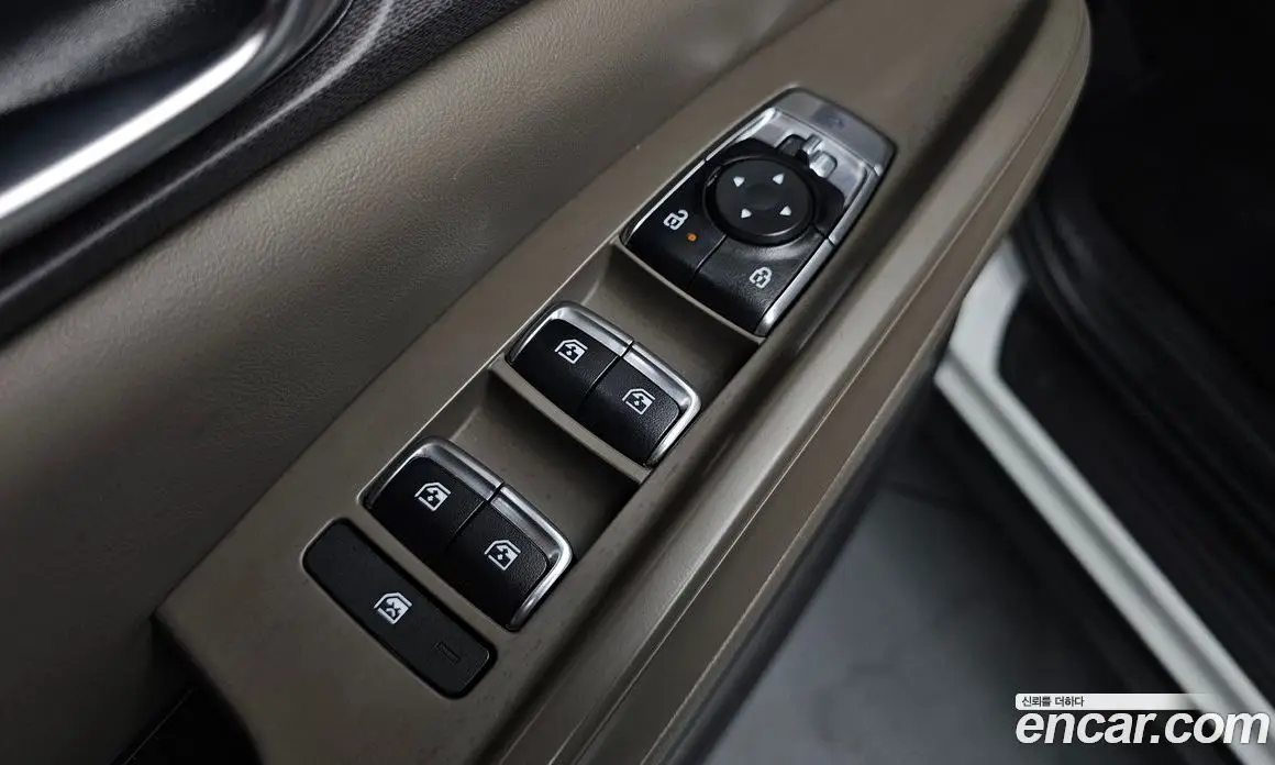 Kia Carnival 2024 1.6 автомат (гидро), фото 36