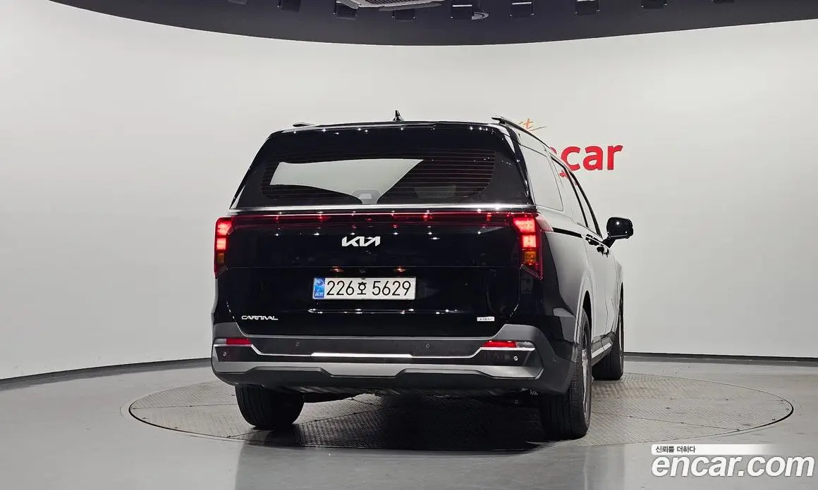 Kia Carnival 2026 1.6 автомат (гидро), фото 4