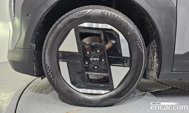 Kia EV3 2024 0.2 автомат (гидро), миниатюра 5