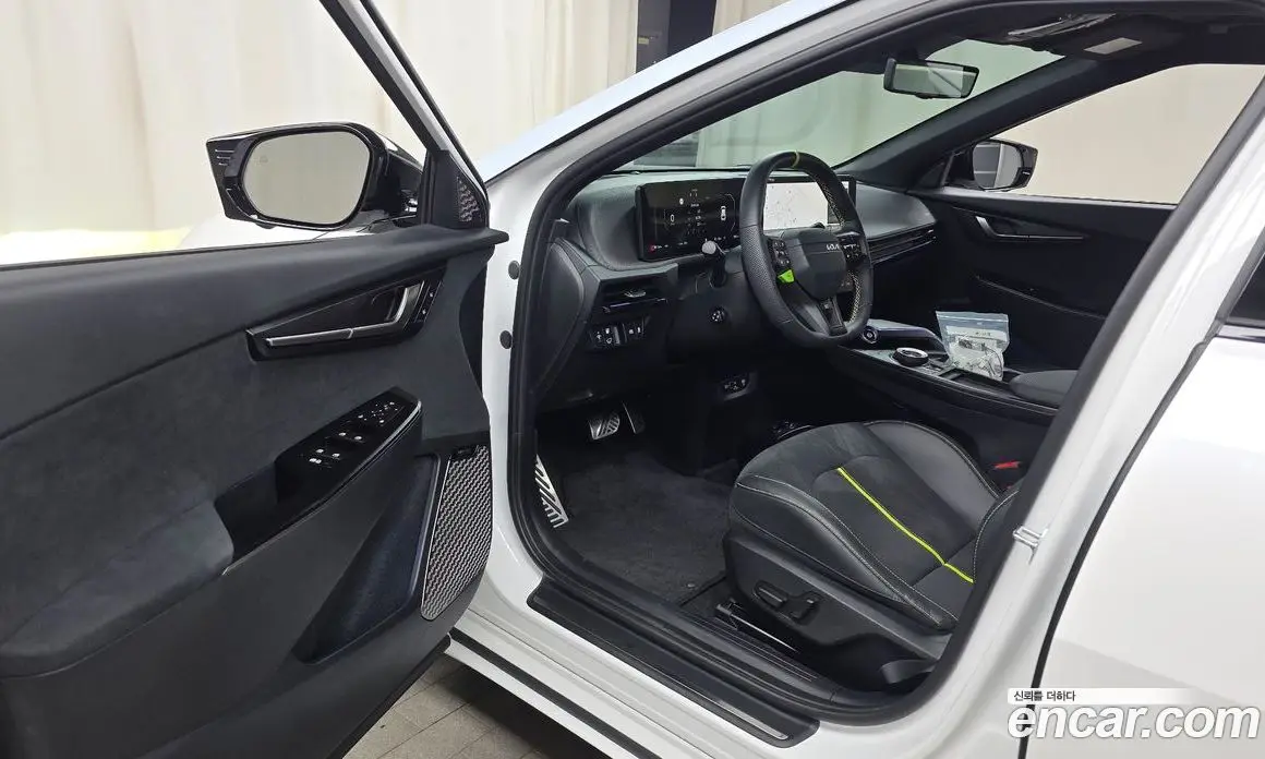 Kia EV6 2025 0.1 автомат (гидро), фото 13