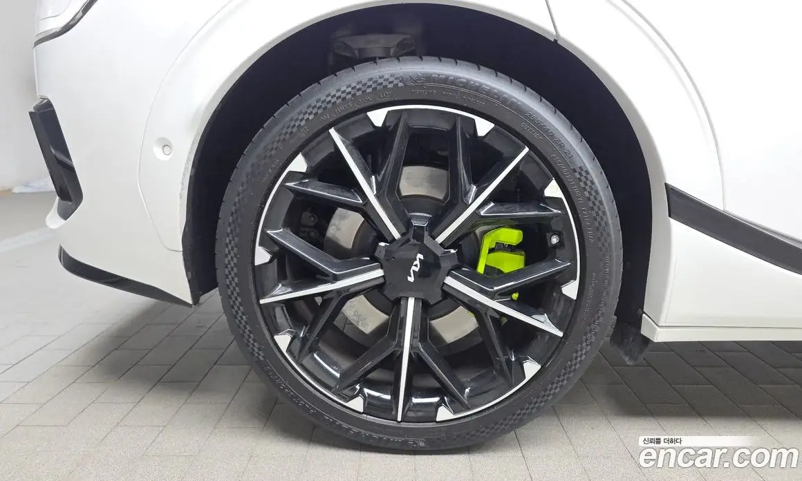 Kia EV6 2025 0.1 автомат (гидро), фото 5