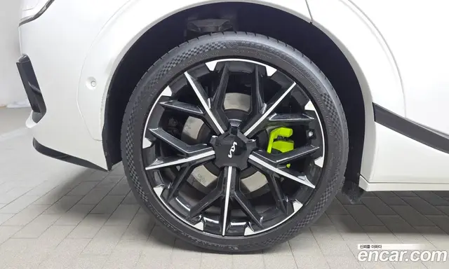 Kia EV6 2025 0.1 автомат (гидро), миниатюра 5