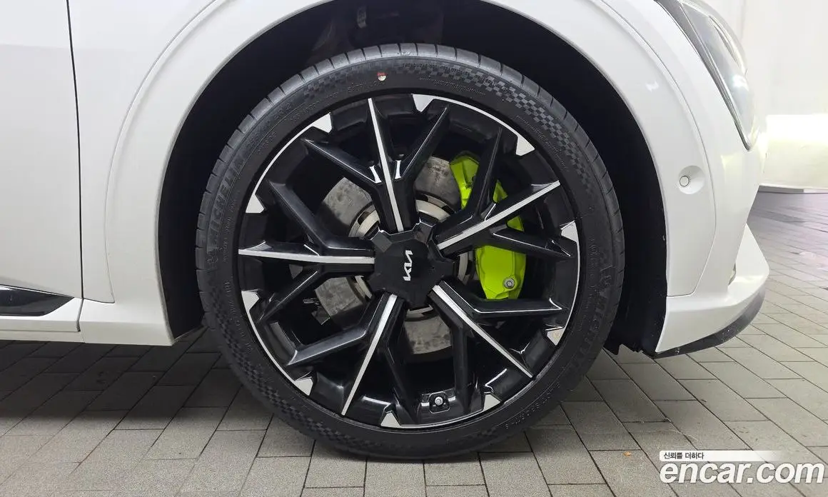 Kia EV6 2025 0.1 автомат (гидро), фото 7