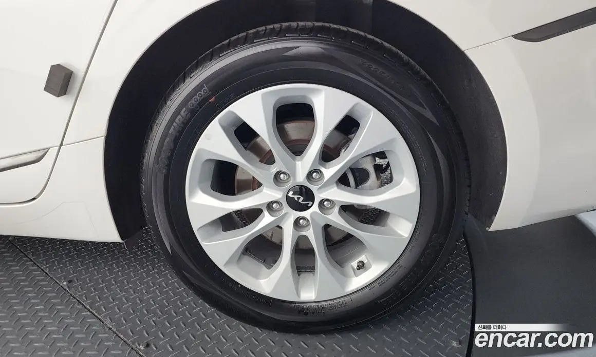 Kia K8 2022 2.5 автомат (гидро), фото 7 Kia K8 2022 2.5 автомат (гидро), фото 7