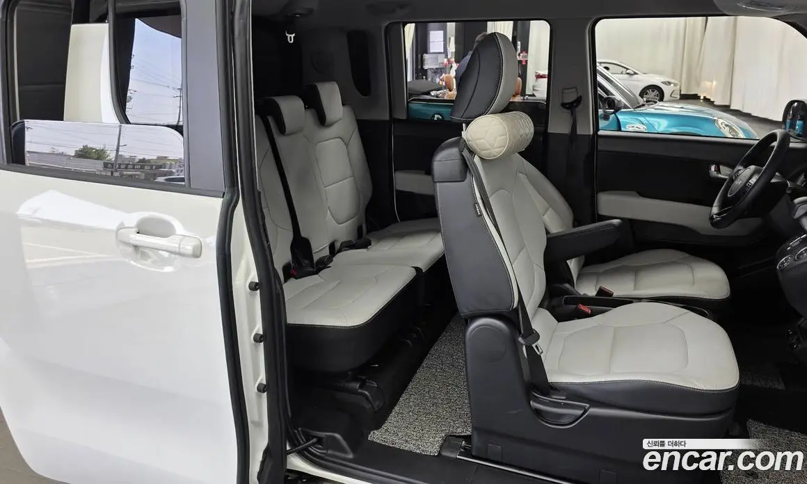 Kia Ray 2023 1.0 автомат (гидро), фото 12