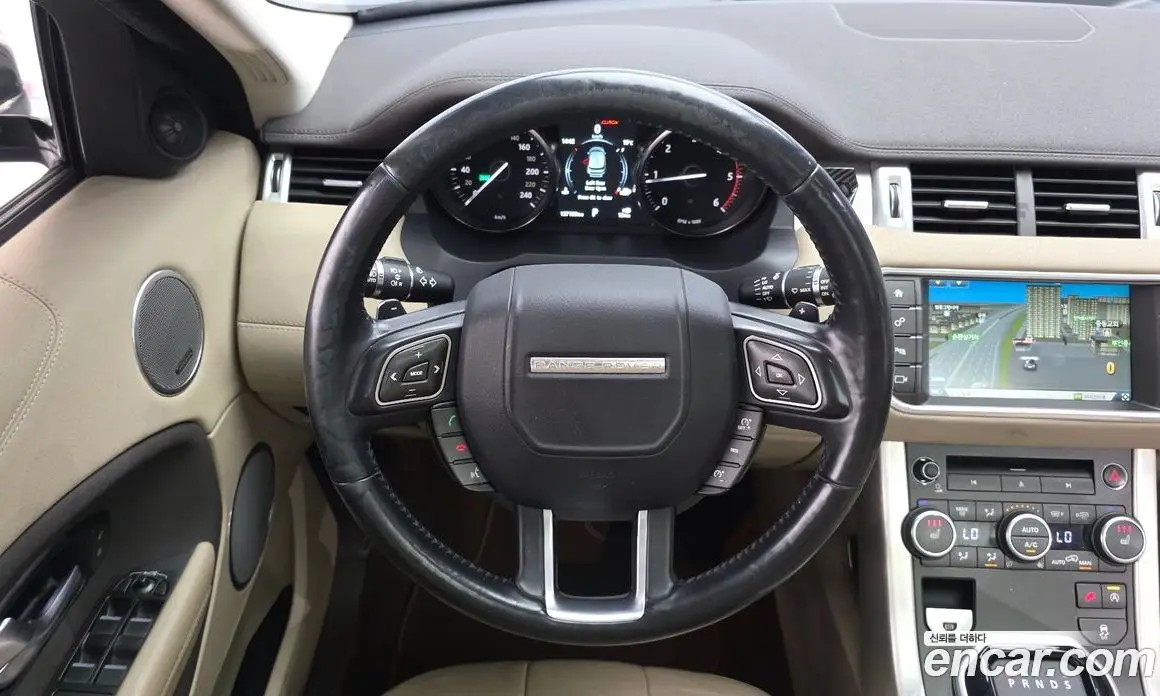 Land Rover Range Rover Evoque 2015 2.0 автомат (гидро), фото 13